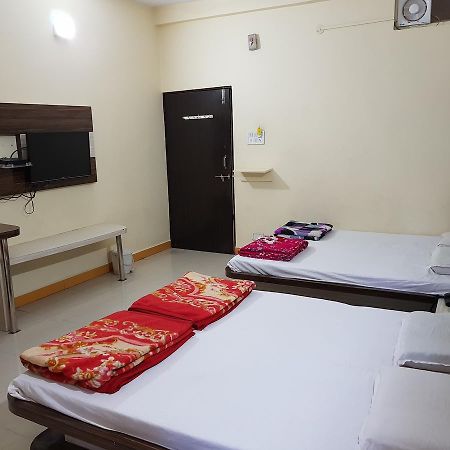 Hotel Shri Radhe Krishna Godarpura Exterior photo