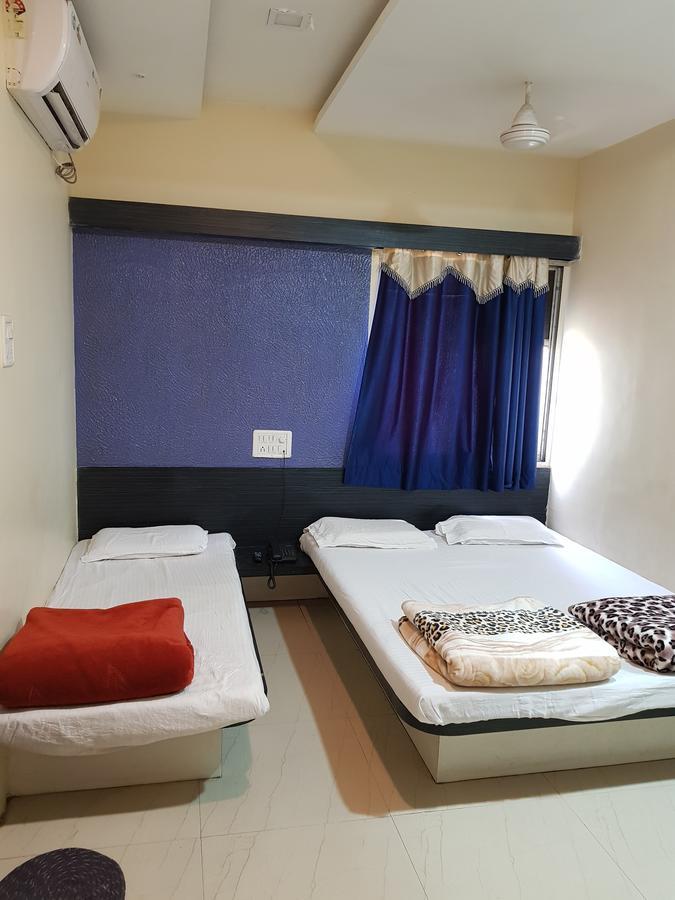 Hotel Shri Radhe Krishna Godarpura Exterior photo